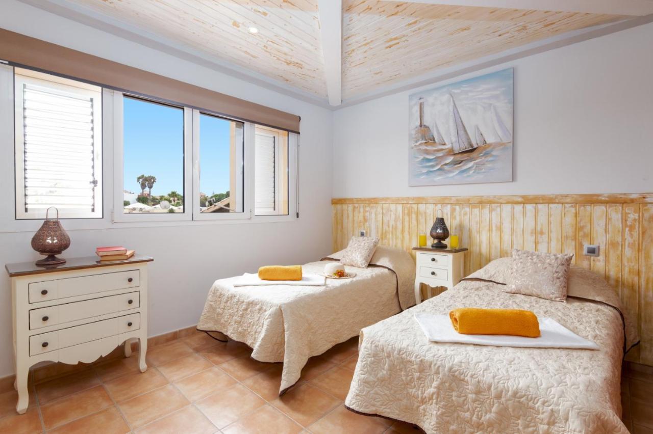 Florencia By Villa Corralejo